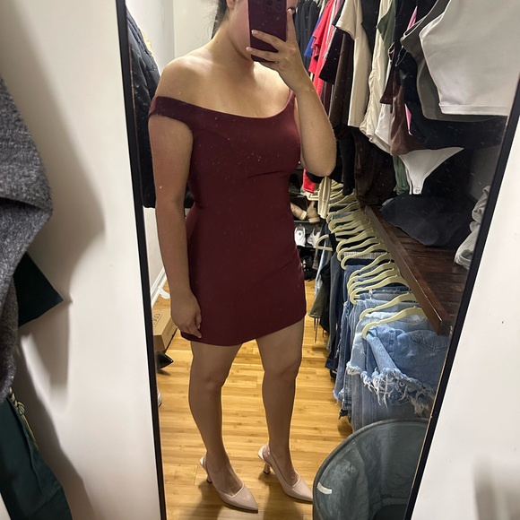 Crepe off shoulder mini dress - Picture 5 of 5